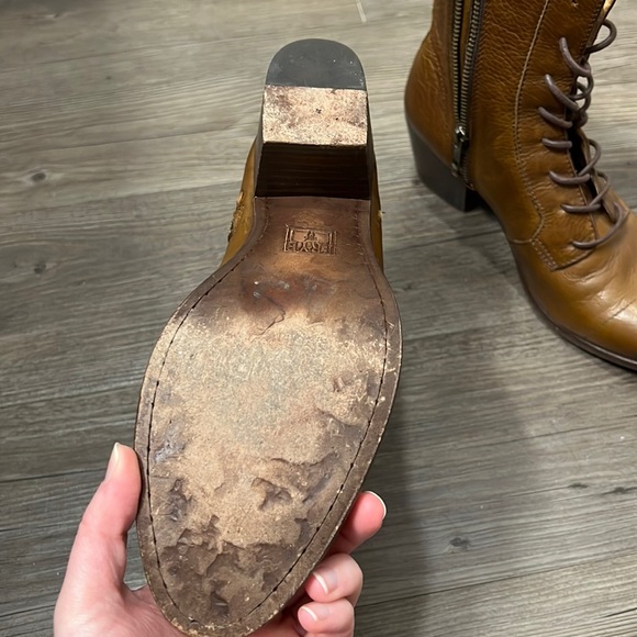 Frye Courtney Brown Leather Lace Up Vintage Low Heeled Everyday Ankle Booties - Picture 11 of 12